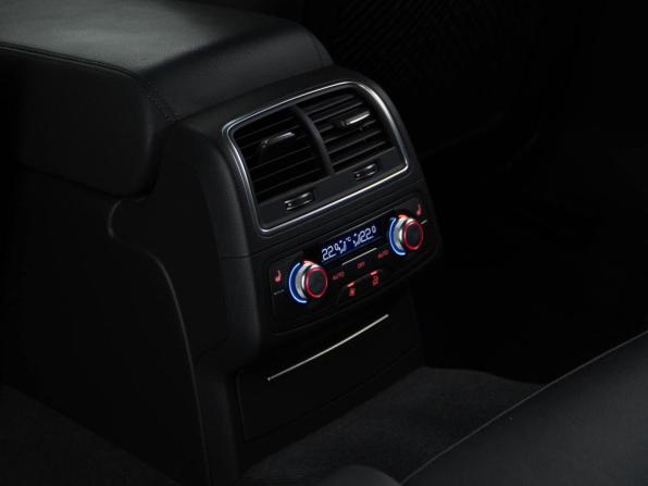 Audi A6 IV (C7) Рестайлинг с пробегом 2015 года, цена 2 577 077 рублей, 71784 км, седан, Автокод Объявления