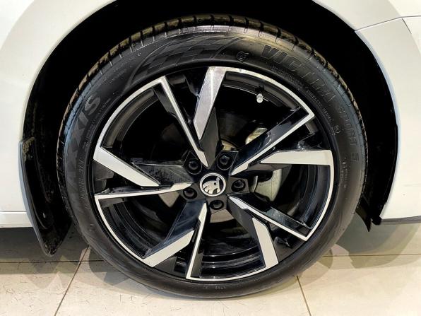 Skoda Octavia IV (A8) с пробегом 2023 года, цена 2 699 000 рублей, 16005 км, лифтбек, Автокод Объявления