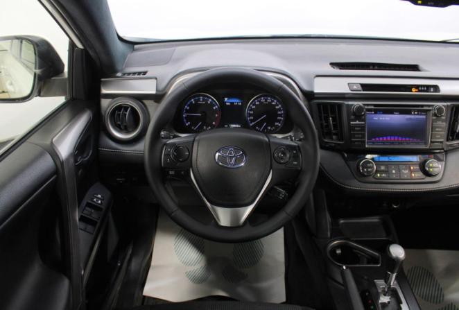 Toyota RAV4 IV (XA40) Рестайлинг с пробегом 2016 года, цена 1 850 000 рублей, 158802 км, внедорожник, Автокод Объявления