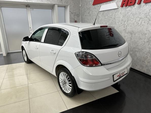 Opel Astra H Рестайлинг с пробегом 2013 года, цена 829 000 рублей, 96751 км, хэтчбек, Автокод Объявления