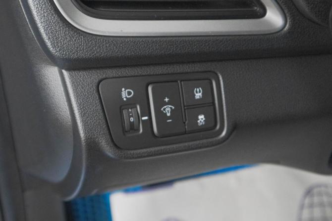 Hyundai Solaris II с пробегом 2018 года, цена 1 749 000 рублей, 82500 км, седан, Автокод Объявления
