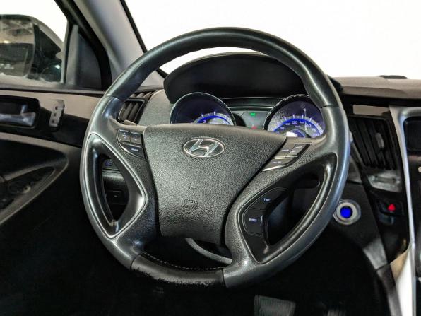 Hyundai Sonata VI (YF) с пробегом 2010 года, цена 1 049 900 рублей, 283000 км, седан, Автокод Объявления