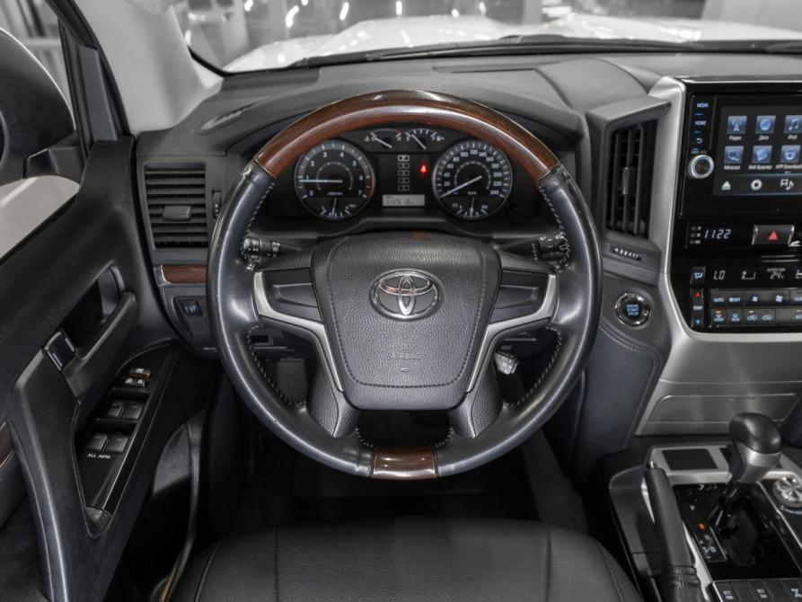 Toyota Land Cruiser 200 Series Рестайлинг 2 Москва  - изображение 11