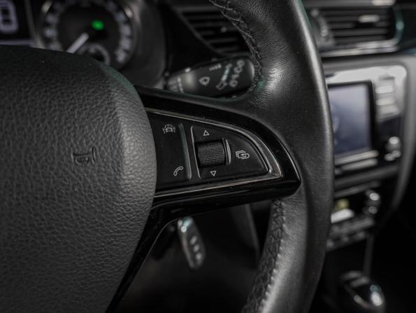 Skoda Rapid I Рестайлинг с пробегом 2017 года, цена 1 379 000 рублей, 125434 км, лифтбек, Автокод Объявления
