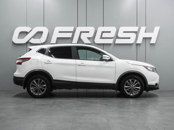 Nissan Qashqai II с пробегом 2016 года, цена 1 499 000 рублей, 161087 км, внедорожник, Автокод Объявления
