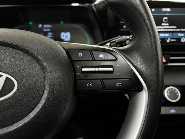 Hyundai Elantra VII (CN7) Рестайлинг с пробегом 2023 года, цена 2 090 000 рублей, 46159 км, седан, Автокод Объявления
