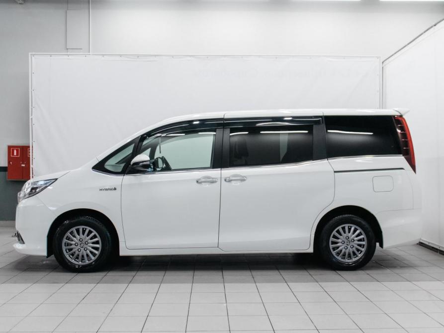 Toyota Esquire I Красноярск  - изображение 9
