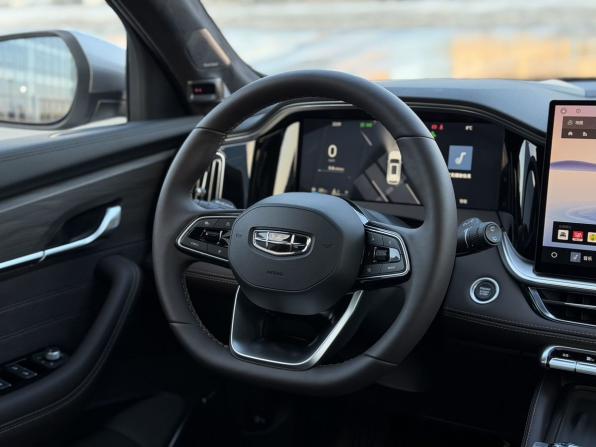 Geely Monjaro I Рестайлинг 2 с пробегом 2026 года, цена 4 150 000 рублей, 25 км, внедорожник, Автокод Объявления