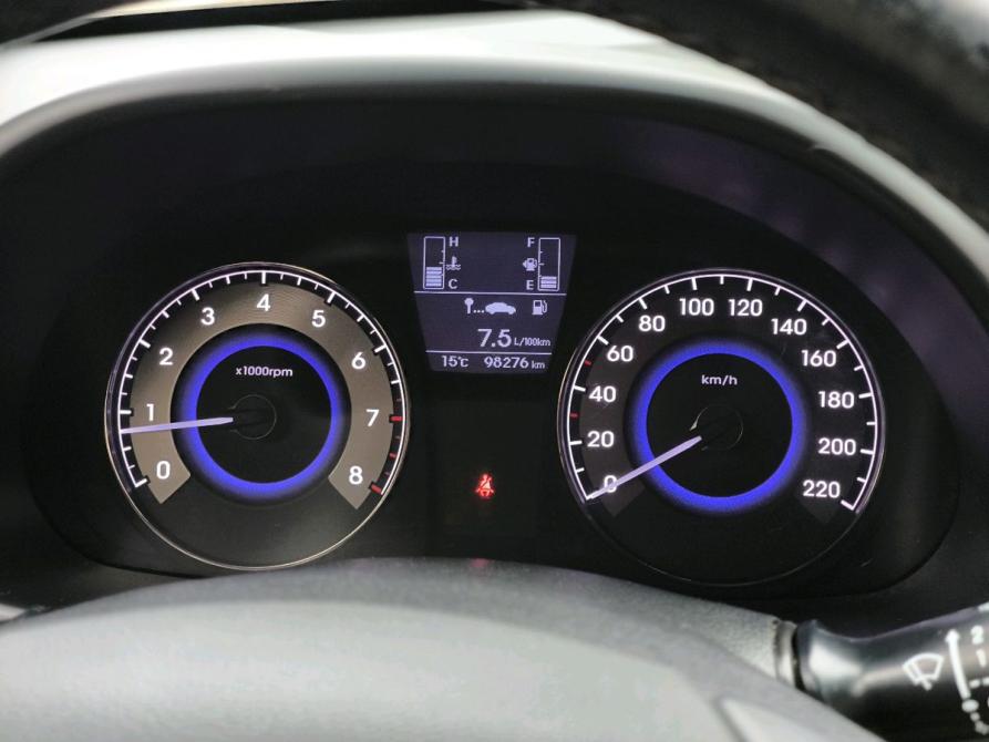 Hyundai Solaris I Рестайлинг Санкт-Петербург  - изображение 16