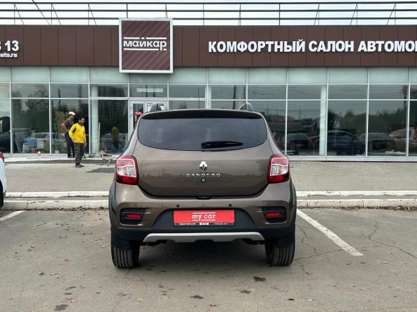 Renault Sandero II Рестайлинг с пробегом 2021 года, цена 1 260 000 рублей, 72000 км, хэтчбек, Автокод Объявления