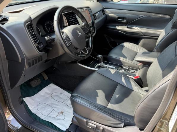 Mitsubishi Outlander III Рестайлинг 3 с пробегом 2019 года, цена 1 649 000 рублей, 229800 км, внедорожник, Автокод Объявления
