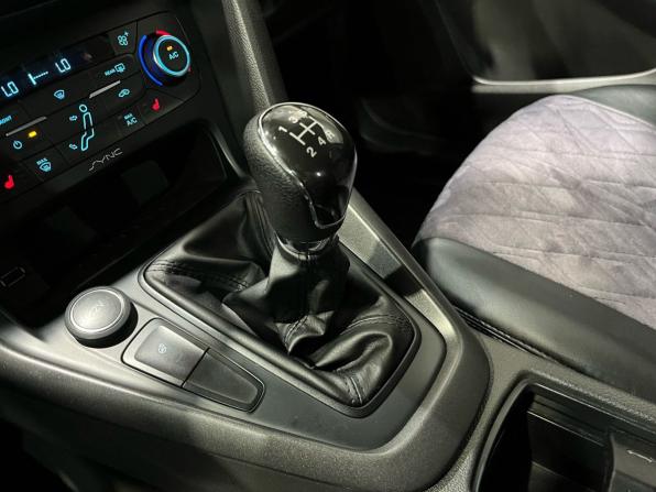 Ford Focus III Рестайлинг с пробегом 2015 года, цена 999 000 рублей, 154071 км, седан, Автокод Объявления