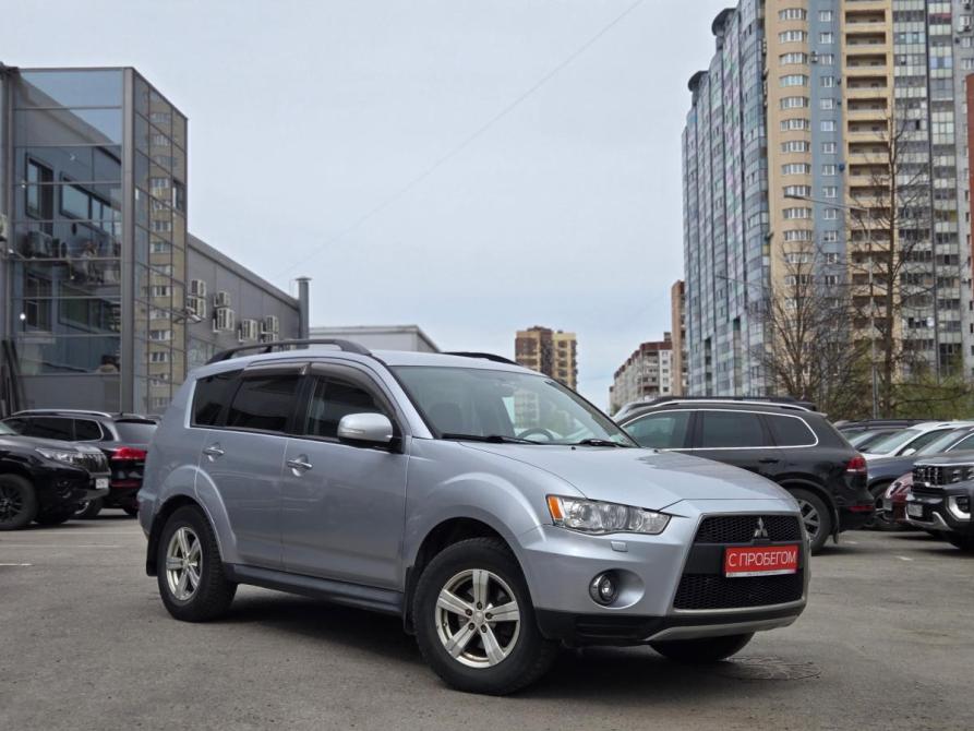 Mitsubishi Outlander II Рестайлинг Санкт-Петербург  - изображение 1