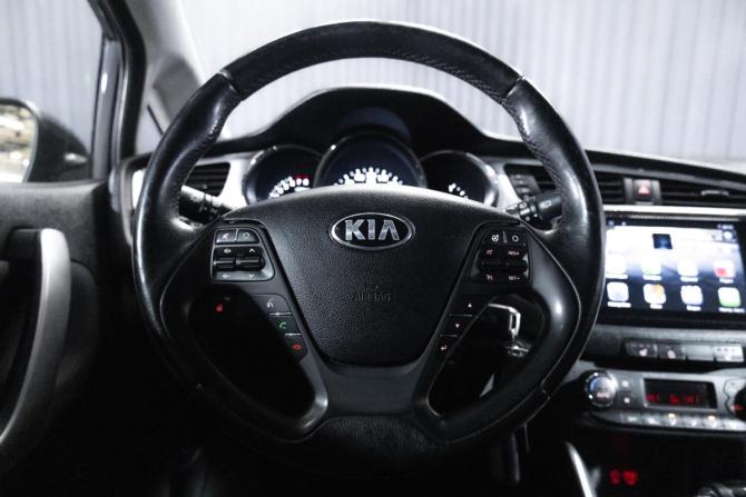Kia Ceed II Рестайлинг с пробегом 2017 года, цена 1 400 000 рублей, 112181 км, универсал, Автокод Объявления