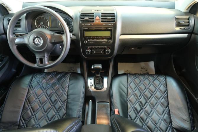 Volkswagen Jetta V с пробегом 2010 года, цена 749 000 рублей, 211644 км, седан, Автокод Объявления