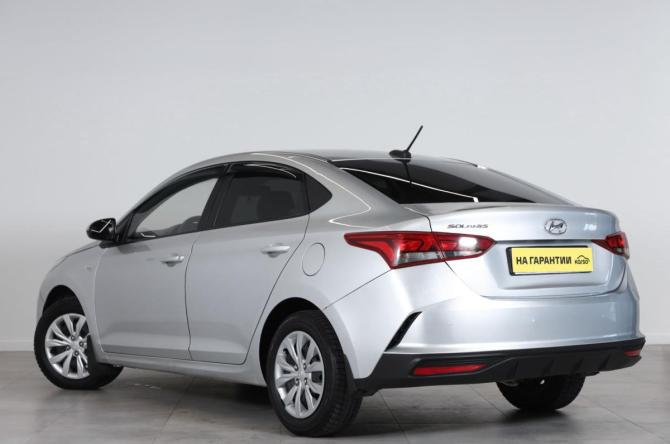 Hyundai Solaris II Рестайлинг с пробегом 2021 года, цена 1 369 000 рублей, 161000 км, седан, Автокод Объявления