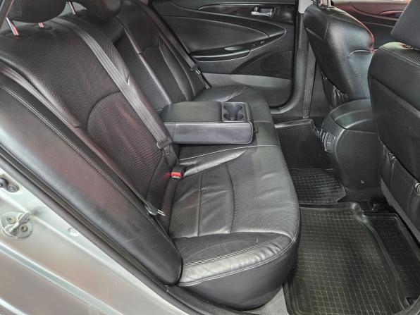 Hyundai Sonata VI (YF) с пробегом 2011 года, цена 595 000 рублей, 408246 км, седан, Автокод Объявления