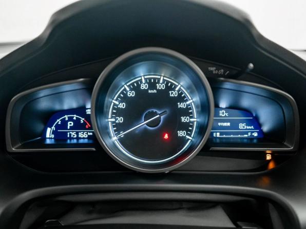 Mazda Axela III Рестайлинг с пробегом 2017 года, цена 1 100 000 рублей, 175166 км, хэтчбек, Автокод Объявления