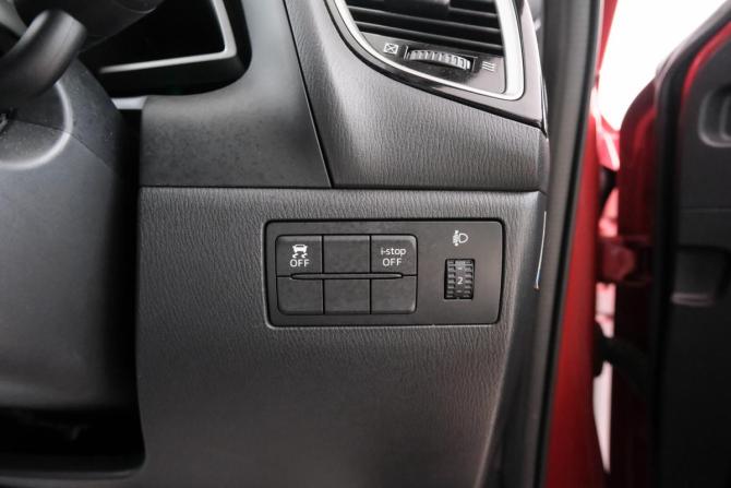 Mazda Axela III с пробегом 2014 года, цена 1 399 000 рублей, 84800 км, хэтчбек, Автокод Объявления