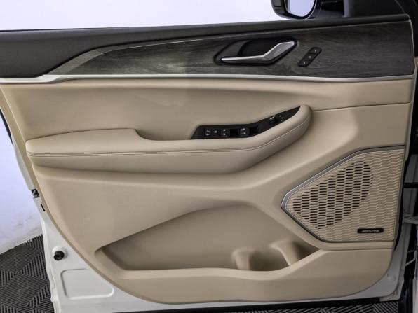 Jeep Grand Cherokee V (WL) с пробегом 2022 года, цена 5 840 000 рублей, 67525 км, внедорожник, Автокод Объявления