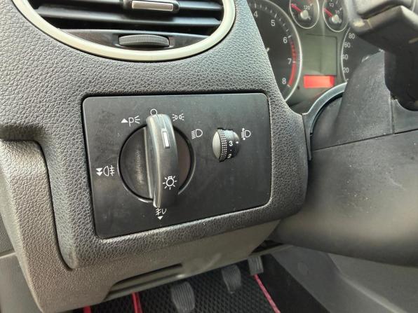 Ford Focus II с пробегом 2007 года, цена 427 000 рублей, 268332 км, хэтчбек, Автокод Объявления