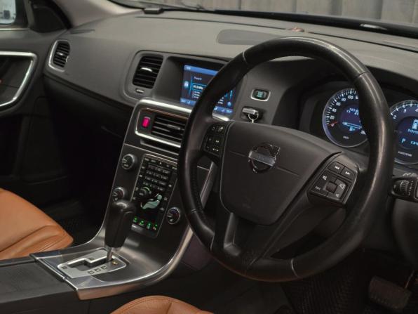 Volvo V60 I с пробегом 2012 года, цена 1 070 000 рублей, 101000 км, универсал, Автокод Объявления