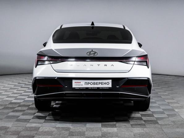 Hyundai Elantra VII (CN7) Рестайлинг с пробегом 2024 года, цена 2 200 000 рублей, 31881 км, седан, Автокод Объявления