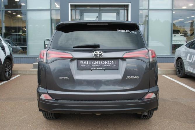 Toyota RAV4 IV (XA40) с пробегом 2015 года, цена 1 980 000 рублей, 138000 км, внедорожник, Автокод Объявления