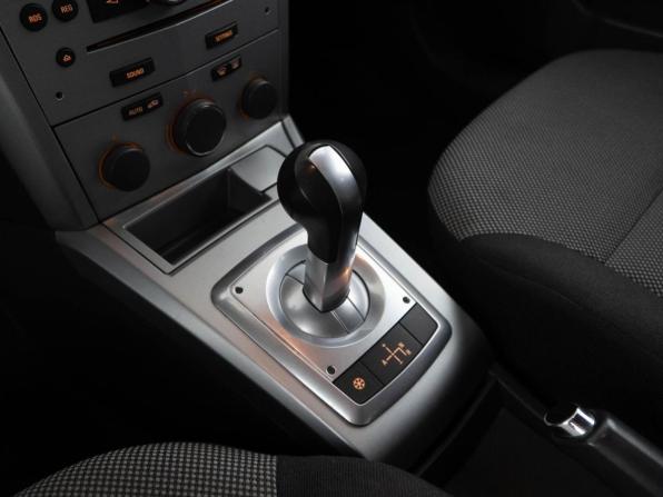 Opel Astra H Рестайлинг с пробегом 2013 года, цена 800 050 рублей, 124612 км, седан, Автокод Объявления