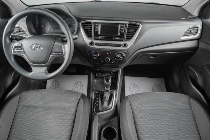 Hyundai Solaris II с пробегом 2017 года, цена 1 489 000 рублей, 111500 км, седан, Автокод Объявления
