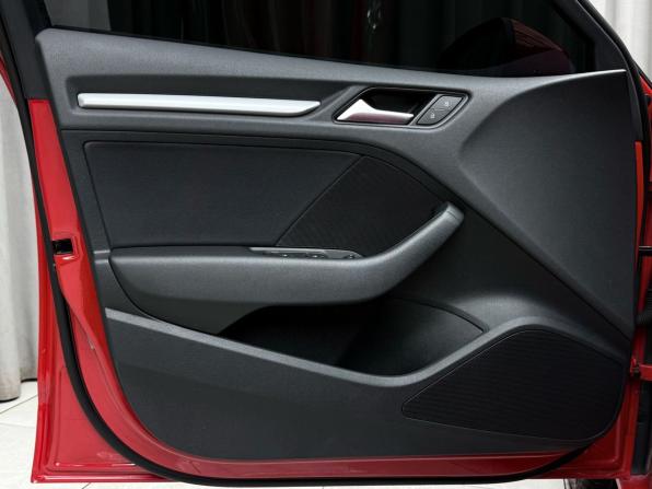 Audi A3 III (8V) с пробегом 2013 года, цена 1 899 000 рублей, 154944 км, хэтчбек, Автокод Объявления