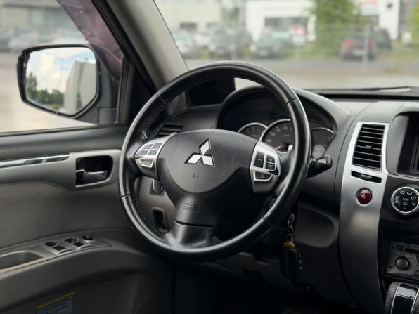 Mitsubishi Pajero Sport II Рестайлинг с пробегом 2013 года, цена 1 900 000 рублей, 226805 км, внедорожник, Автокод Объявления