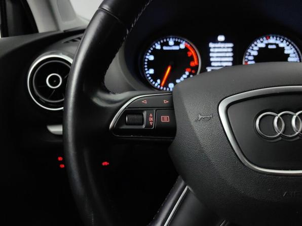 Audi A3 III (8V) с пробегом 2015 года, цена 1 348 000 рублей, 167832 км, седан, Автокод Объявления