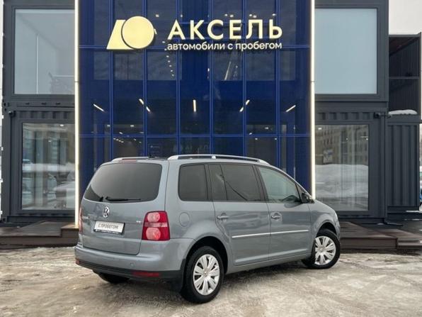 Volkswagen Touran I Рестайлинг с пробегом 2010 года, цена 685 000 рублей, 127000 км, компактвэн, Автокод Объявления