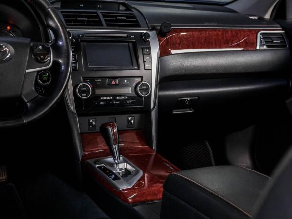 Toyota Camry VII (XV50) с пробегом 2014 года, цена 1 599 000 рублей, 293621 км, седан, Автокод Объявления