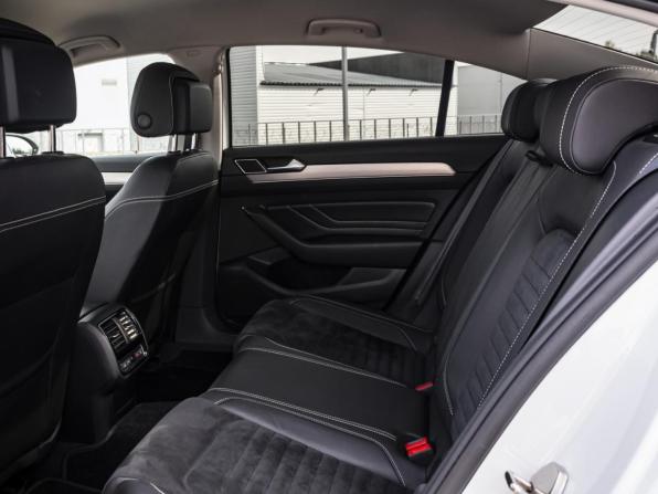 Volkswagen Passat B8 Рестайлинг с пробегом 2020 года, цена 2 898 000 рублей, 104000 км, седан, Автокод Объявления
