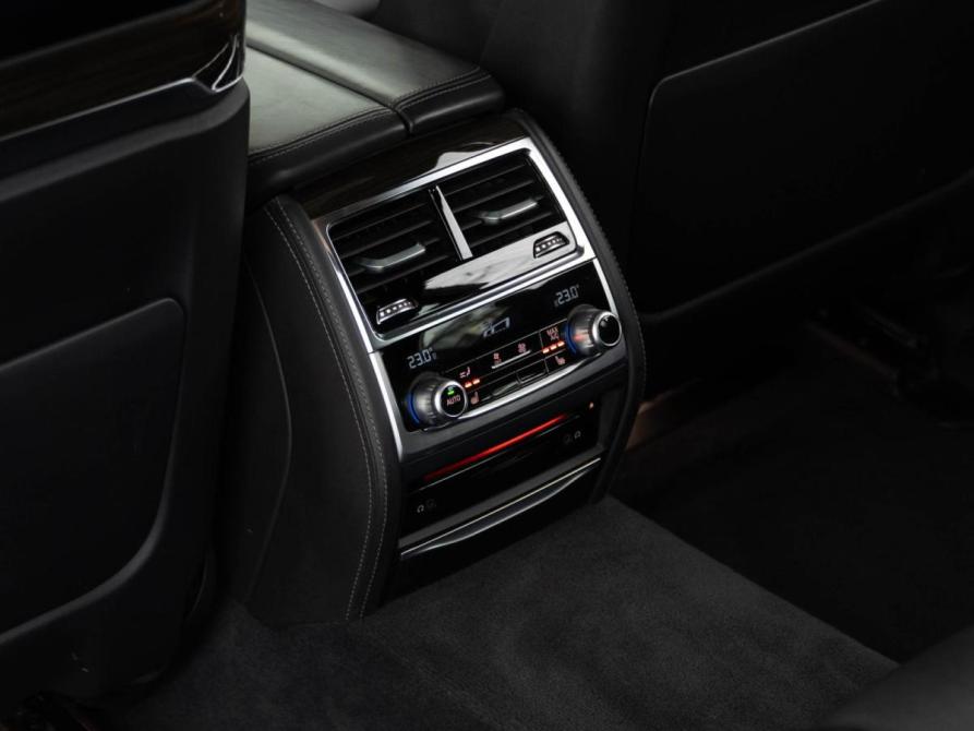 BMW 7 серии VI (G11/G12) Москва  - изображение 14