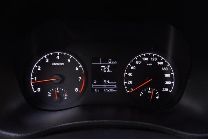 Hyundai Solaris II с пробегом 2018 года, цена 1 199 000 рублей, 109204 км, седан, Автокод Объявления