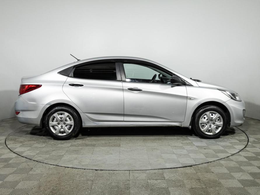 Hyundai Solaris I Санкт-Петербург  - изображение 4