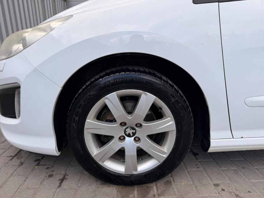 Peugeot 308 I Рестайлинг Ростов-на-Дону  - изображение 8