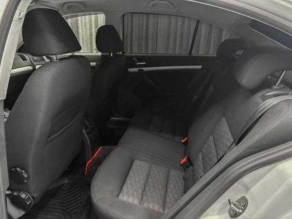 Skoda Octavia II (A5) Рестайлинг с пробегом 2011 года, цена 749 000 рублей, 210978 км, лифтбек, Автокод Объявления
