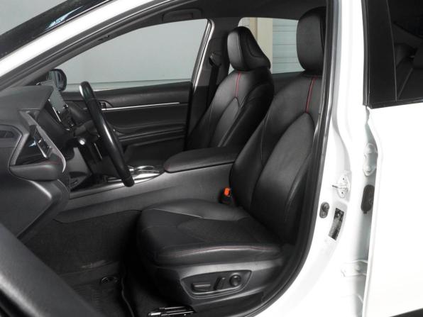 Toyota Camry VIII (XV70) Рестайлинг с пробегом 2021 года, цена 3 230 000 рублей, 124872 км, седан, Автокод Объявления