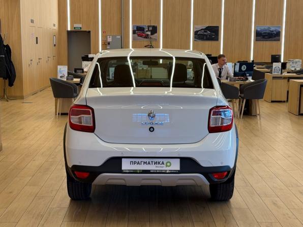 Renault Logan II Рестайлинг с пробегом 2022 года, цена 1 038 000 рублей, 93000 км, седан, Автокод Объявления