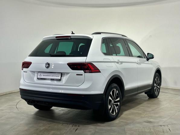 Volkswagen Tiguan II с пробегом 2019 года, цена 2 790 000 рублей, 98330 км, внедорожник, Автокод Объявления