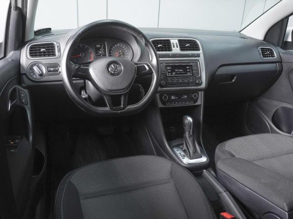 Volkswagen Polo V Рестайлинг с пробегом 2016 года, цена 1 030 000 рублей, 139806 км, седан, Автокод Объявления