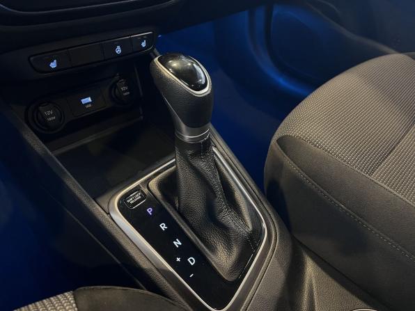 Hyundai Solaris II Рестайлинг с пробегом 2021 года, цена 1 370 000 рублей, 104000 км, седан, Автокод Объявления