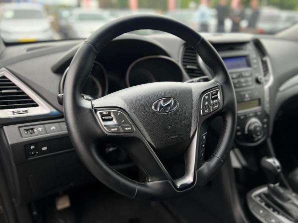 Hyundai Santa Fe III с пробегом 2014 года, цена 1 950 000 рублей, 198423 км, внедорожник, Автокод Объявления