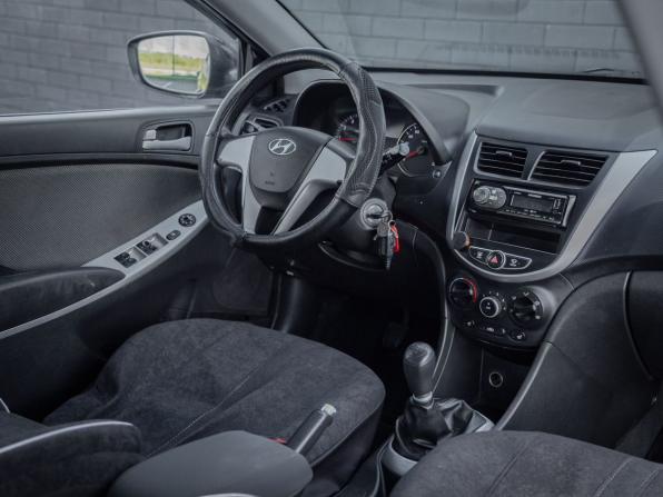 Hyundai Solaris I с пробегом 2012 года, цена 599 000 рублей, 251000 км, седан, Автокод Объявления
