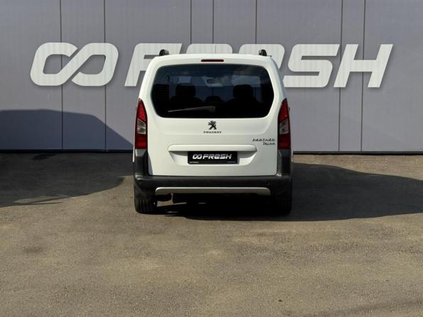 Peugeot Partner II Рестайлинг с пробегом 2012 года, цена 749 000 рублей, 198358 км, компактвэн, Автокод Объявления