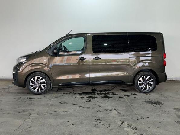 Peugeot Traveller I с пробегом 2018 года, цена 2 410 000 рублей, 136292 км, минивэн, Автокод Объявления